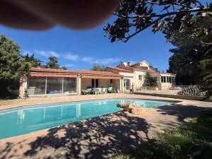 SAINT CYR SUR MER SUPER LECQUES SUR 1858M2 DE TERRAIN VILLA 6 PIECES