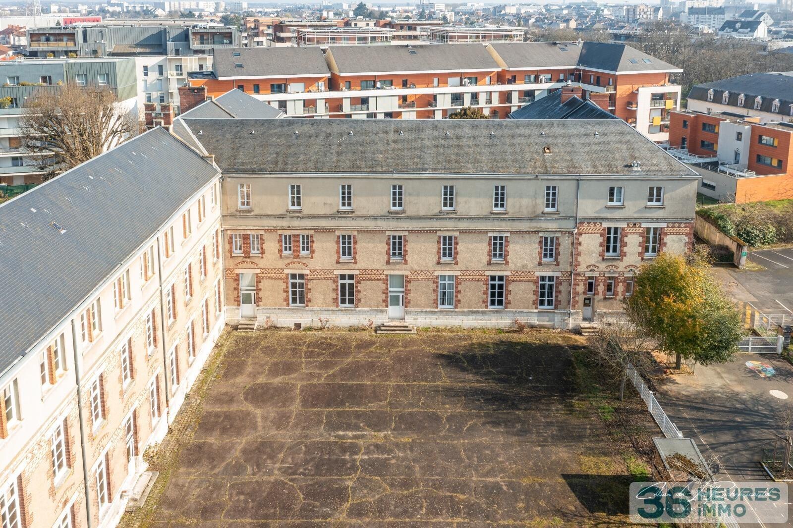 Immeuble à Orléans — vignette 2