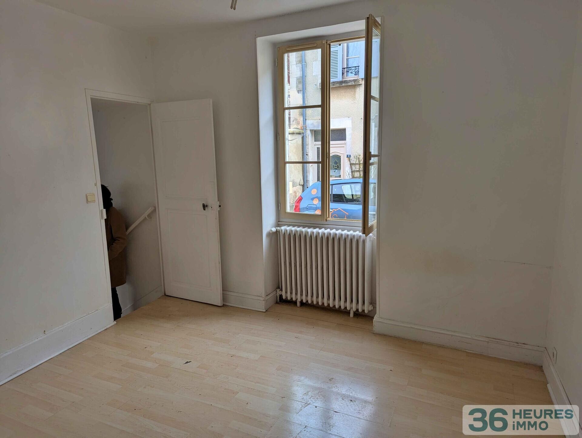Immeuble à Coulanges-la-Vineuse — vignette 12