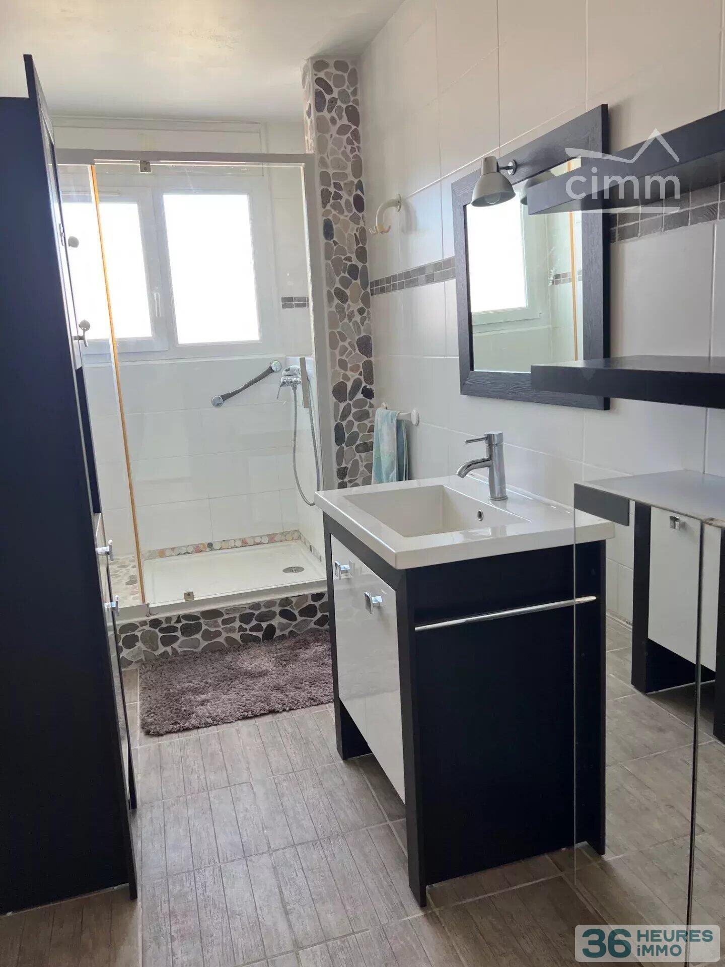 Appartement à Guilherand-Granges — vignette 3