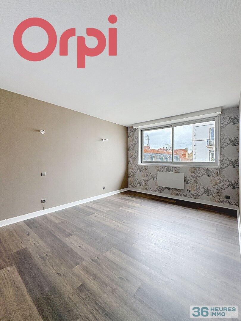 Appartement à Vichy — vignette 2