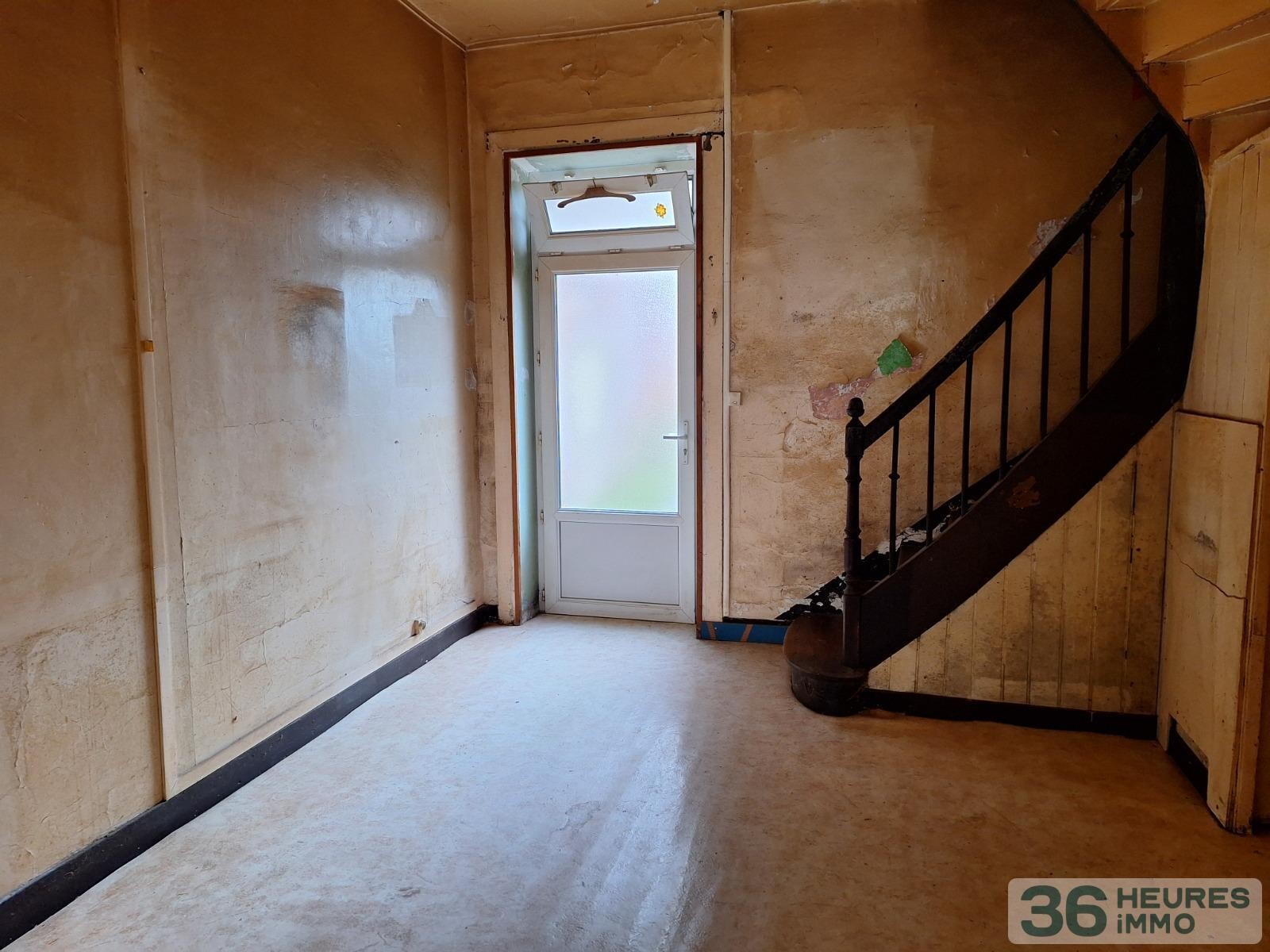 Maison à Saint-Denis-de-Gastines — vignette 6