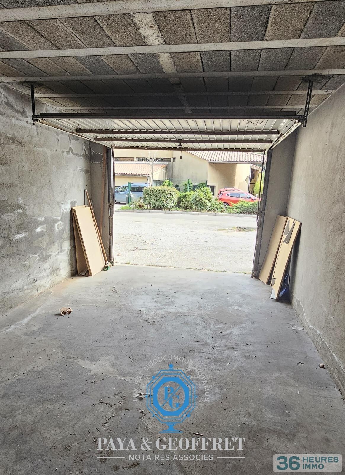 Garage – Parking à Méounes-lès-Montrieux — vignette 4