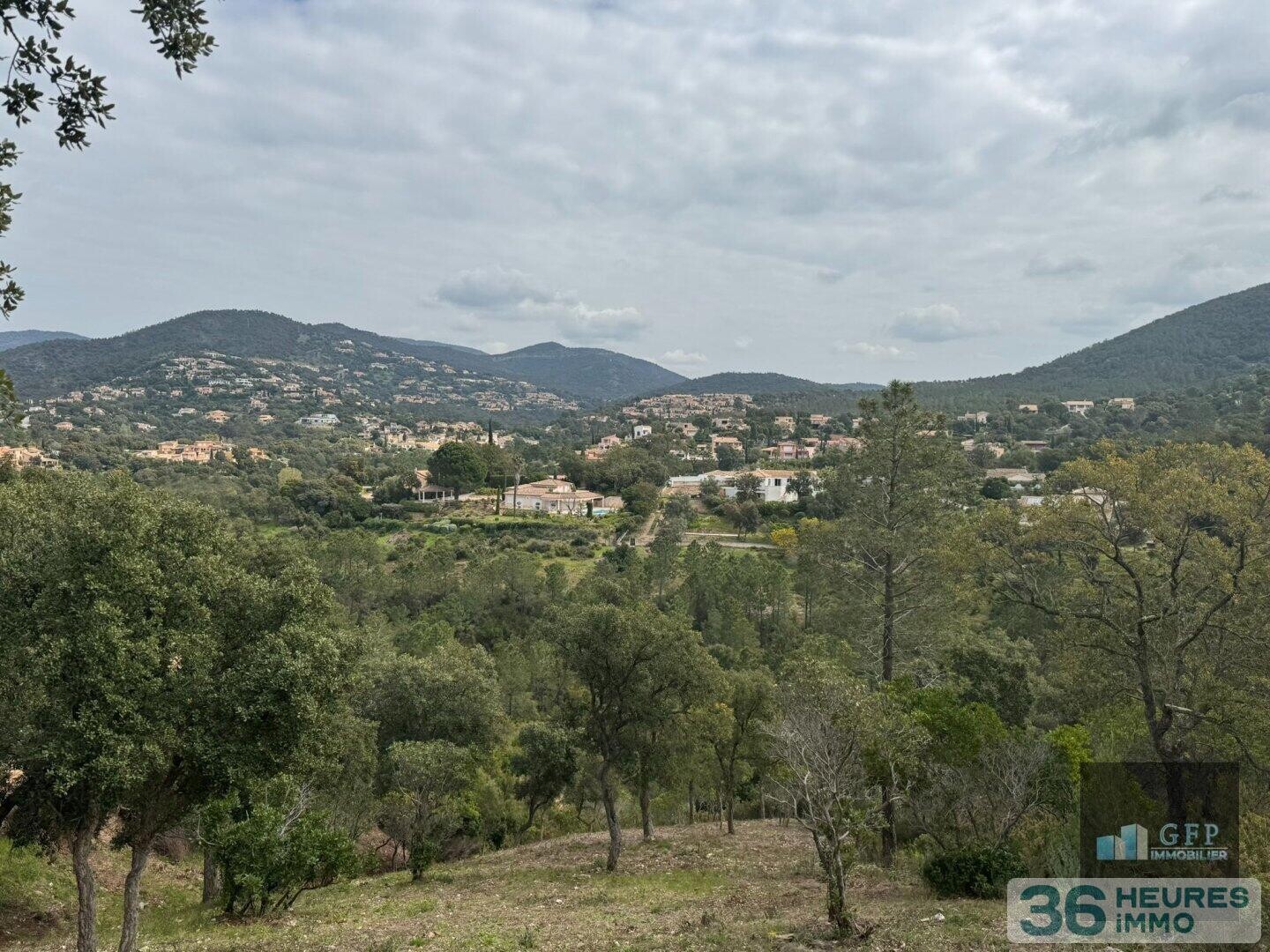 Terrain à Bâtir à La Londe-les-Maures — vignette 5