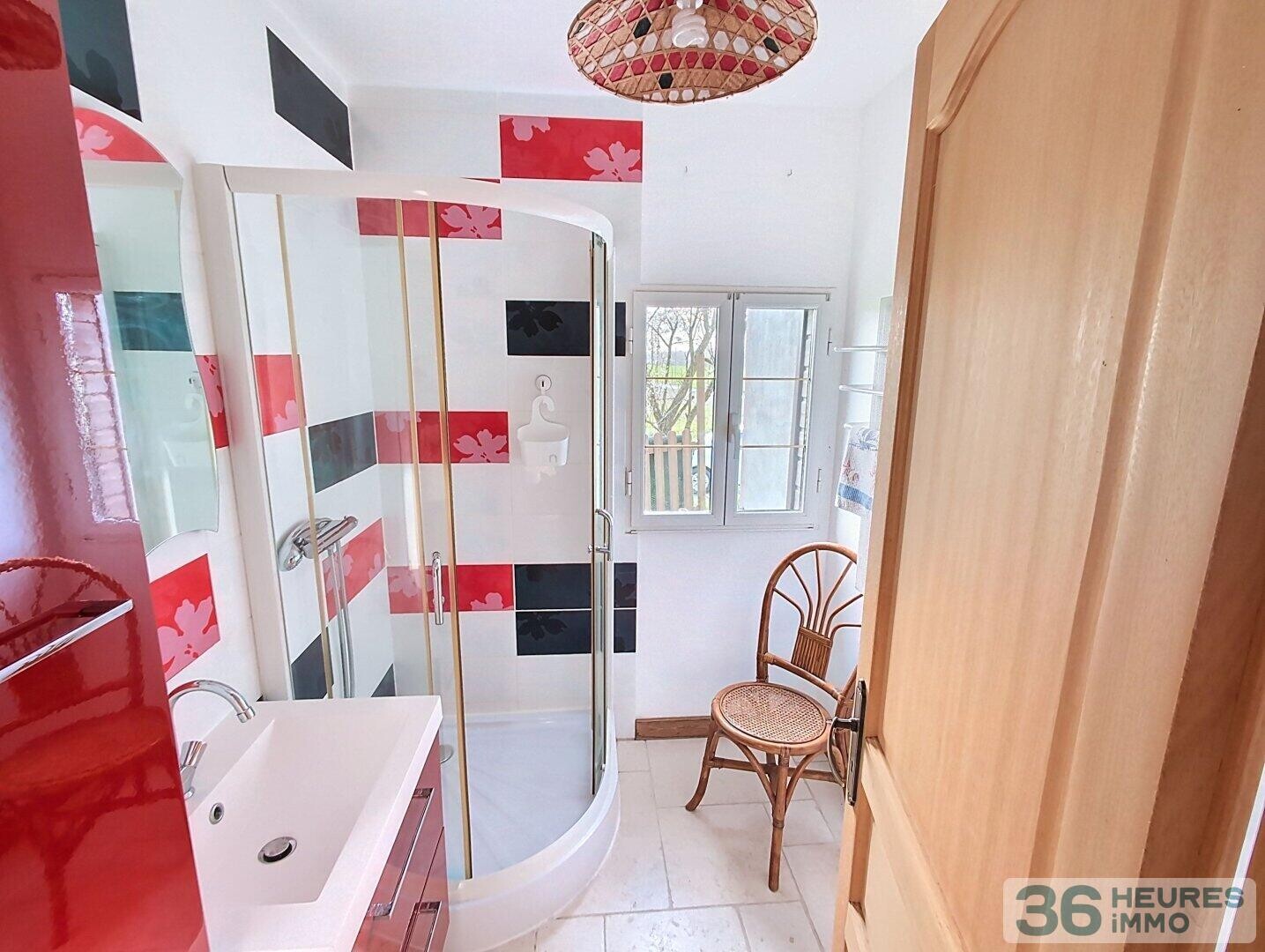 Maison à Bazouges-la-Pérouse — vignette 6