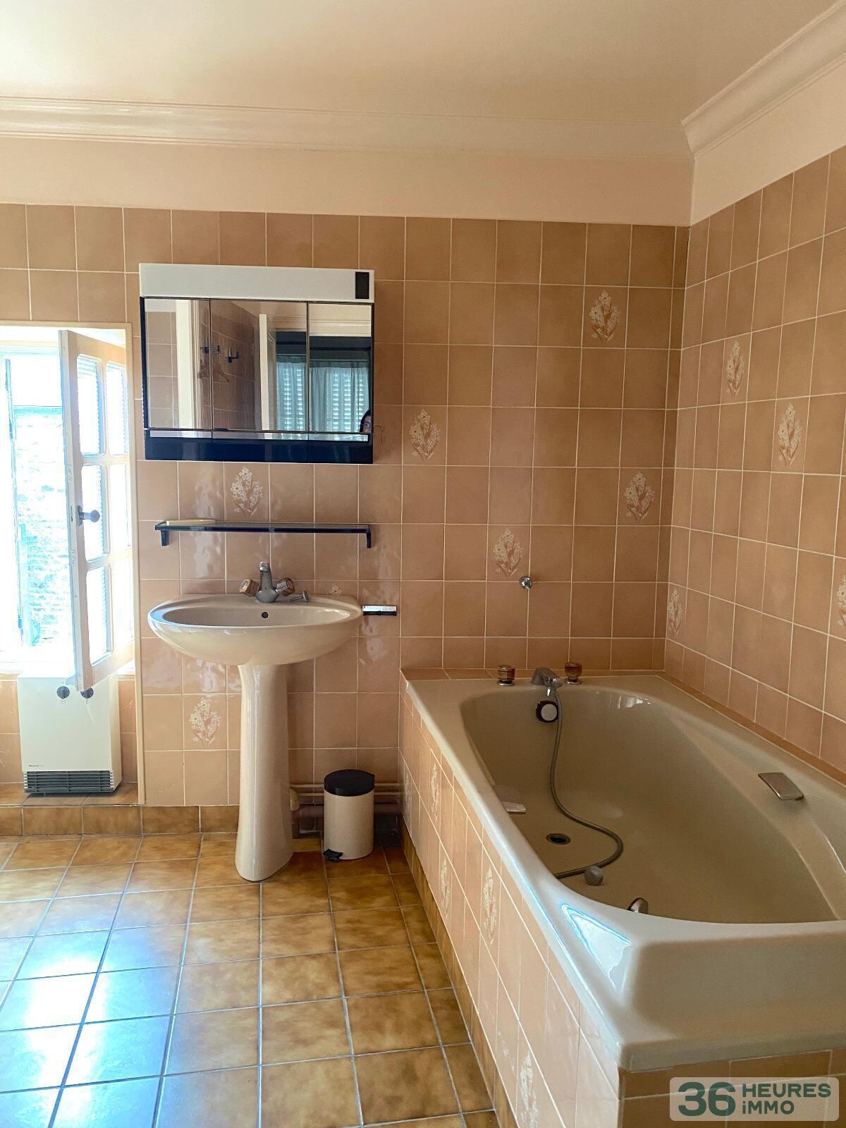 Maison à Carrouges — vignette 12