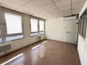 Business and/or Commercial Premises à Limoges — vignette 11