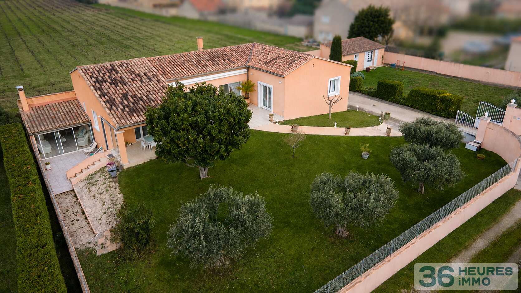 EXCLUSIVITÉ  – Belle villa lumineuse au calme