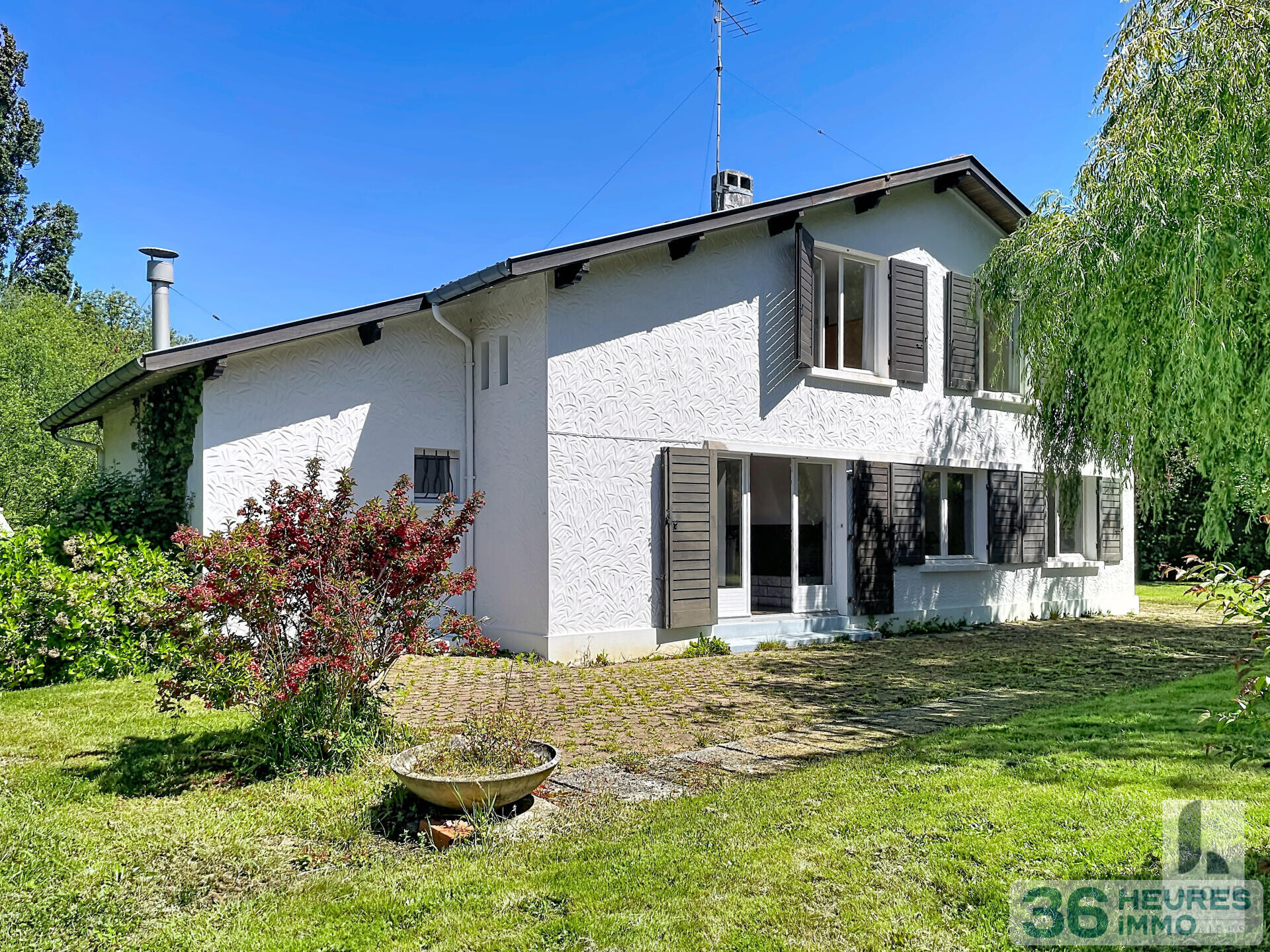 Maison de type Arcachonnaise avec garage et vaste terrain détachable
