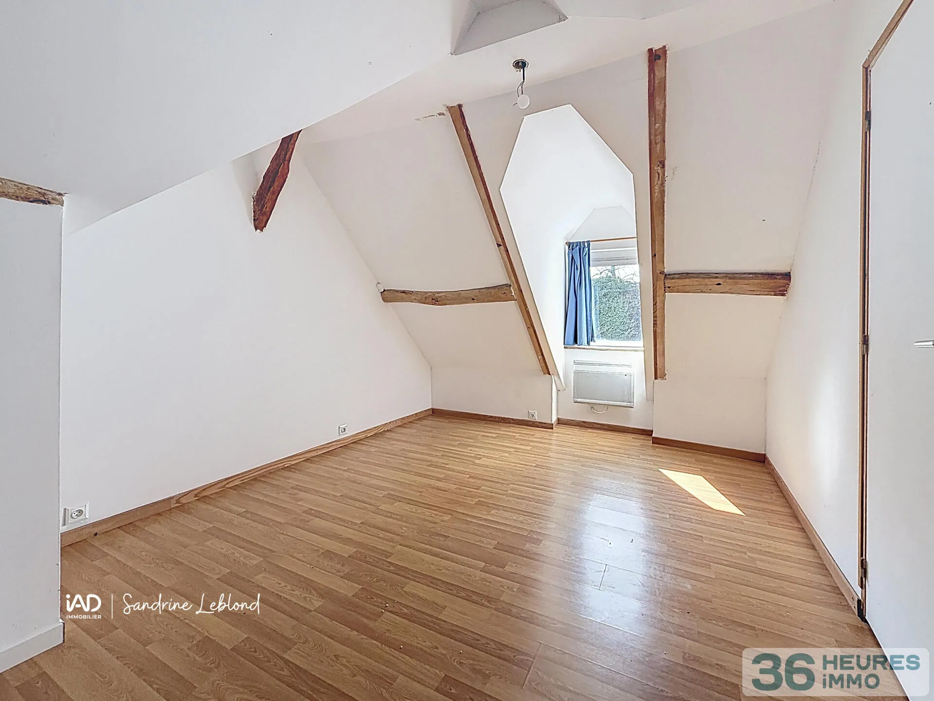 House à Escorpain — vignette 7