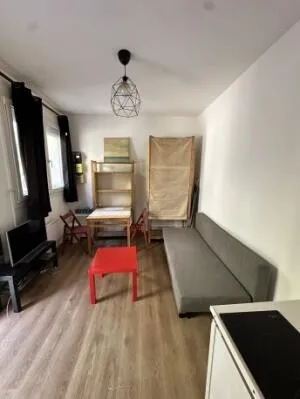 Apartment à Nîmes — vignette 2