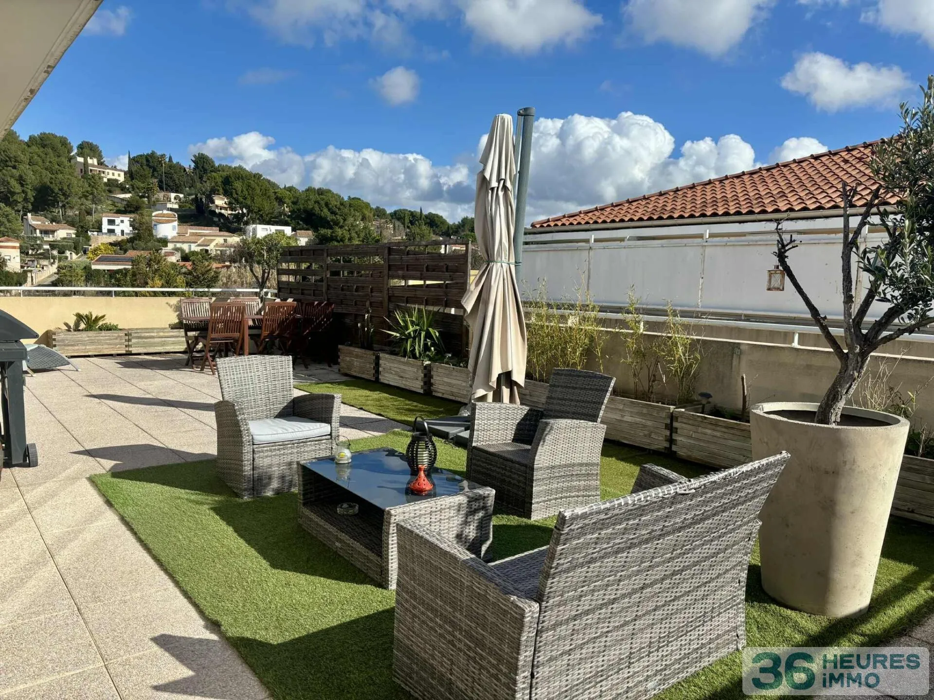 APPARTEMENT 4 PIECES + TERRASSE DE 70 M2 + GARAGE et PARKING