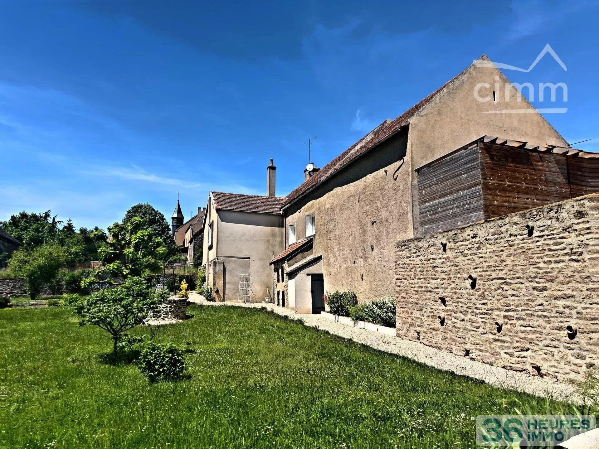 House à Sainte-Magnance — vignette 2