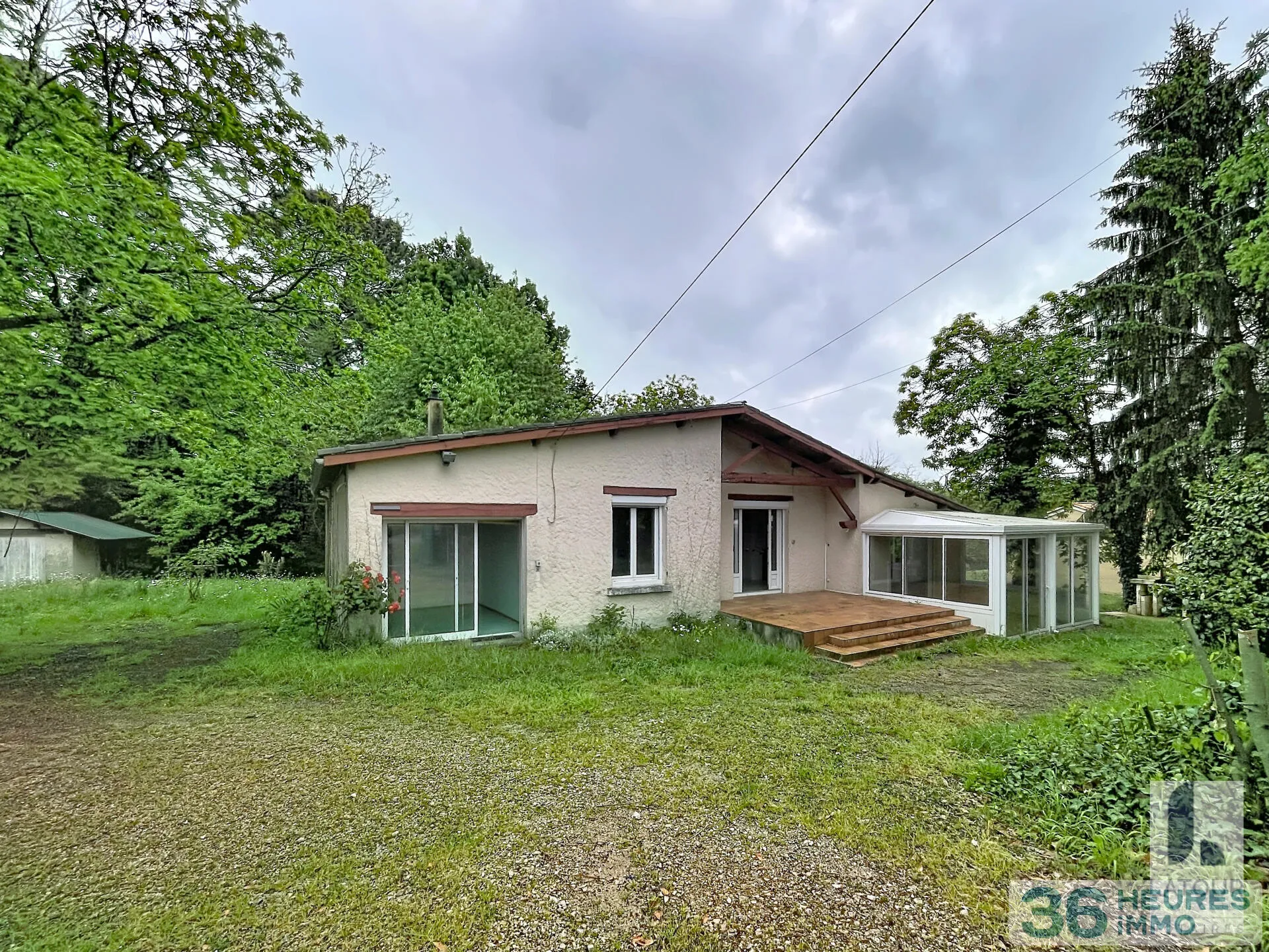 Maison avec grand terrain arboré et piscine aux portes de Périgueux