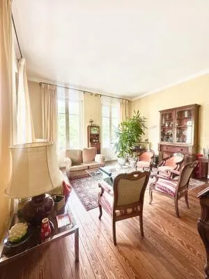 Apartment à Bordeaux — vignette 3