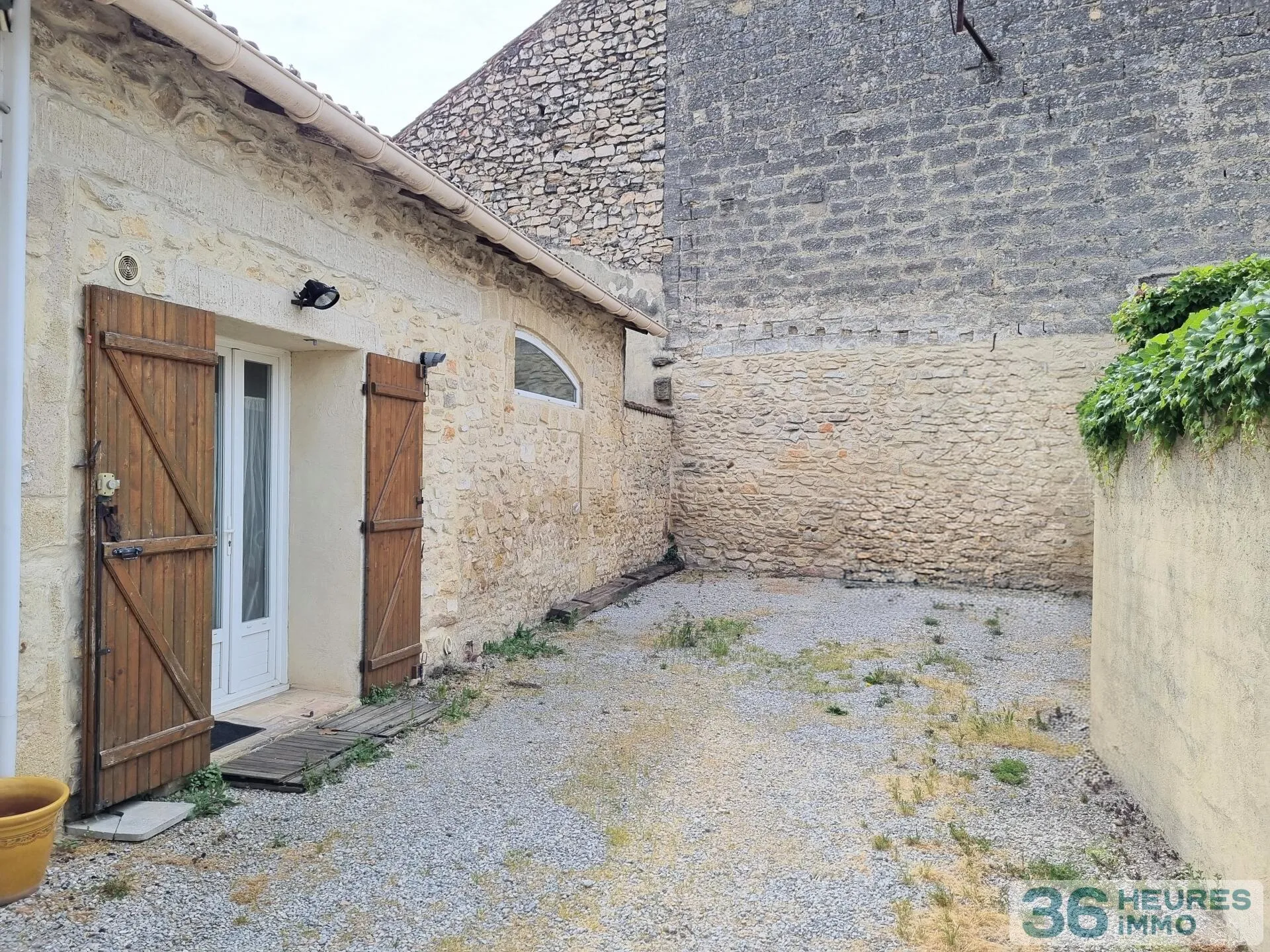 House à Vauvert — vignette 27