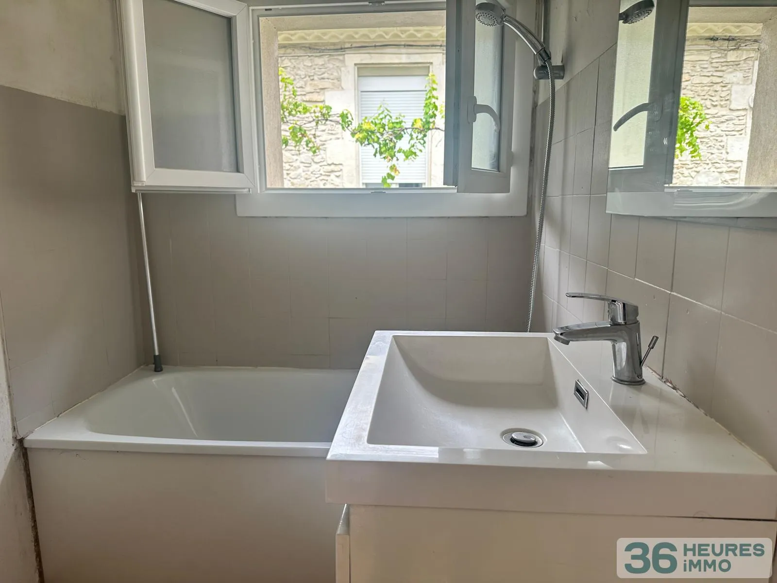 Apartment à Nîmes — vignette 3
