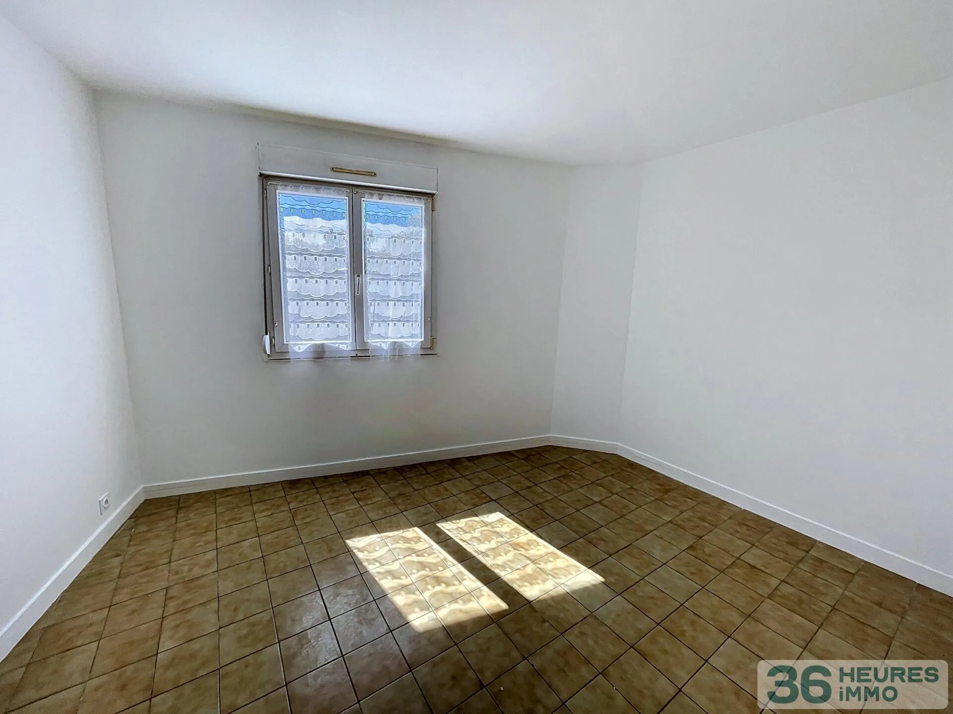 Apartment à Reims — vignette 7