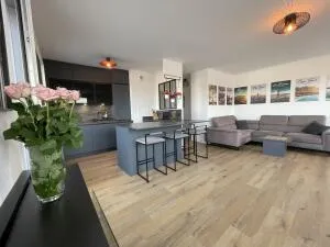 MARINA DE L'ISLE-ADAM – APPARTEMENT 4 PIÈCES DE 84 M² – DERNIER ÉTAGE – TERRASSE – PARKING PRIVEE