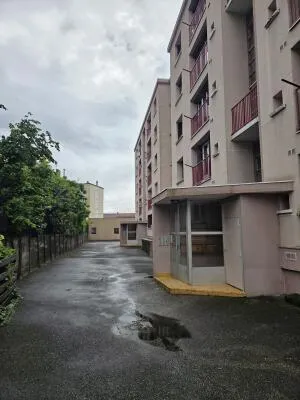 Apartment à Fontaine — vignette 30