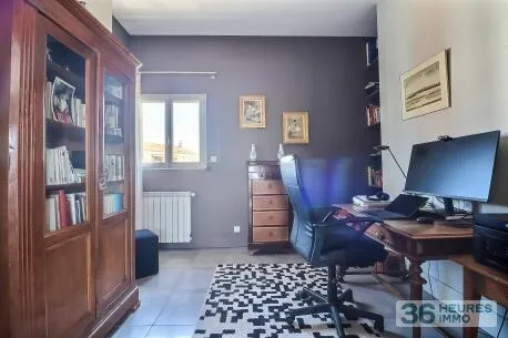 Apartment à Beaucaire — vignette 9