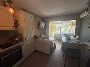 Apartment à Saint-Cyr-sur-Mer — vignette 4