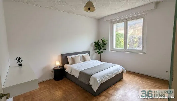 House à Luché-Pringé — vignette 4