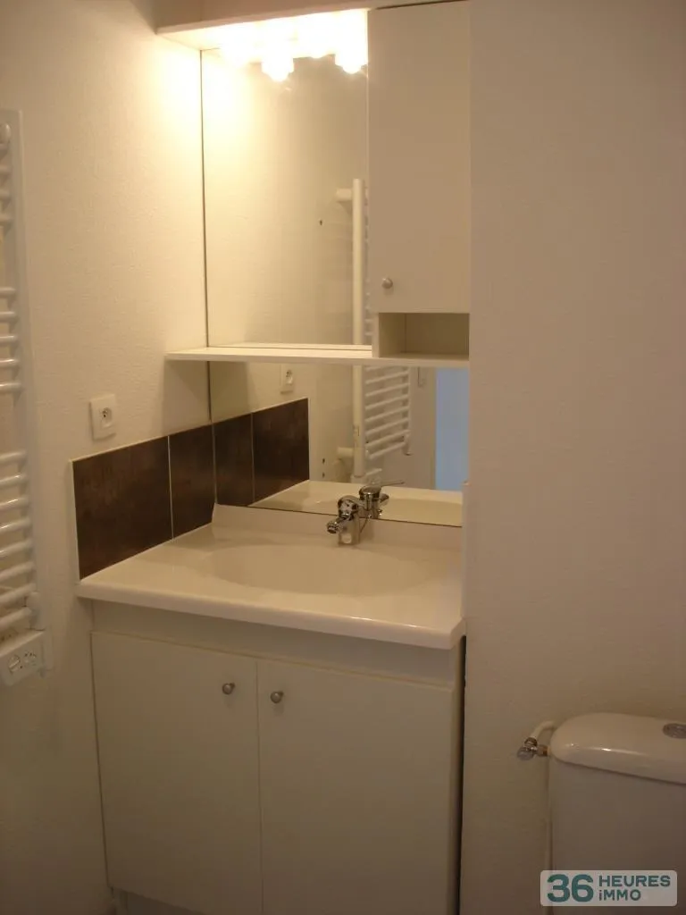 Apartment à Pessac — vignette 6