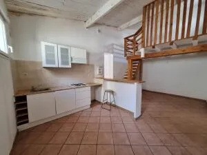Apartment à Nîmes — vignette 2