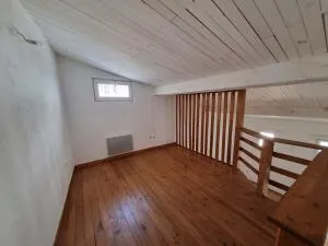 Apartment à Nîmes — vignette 4
