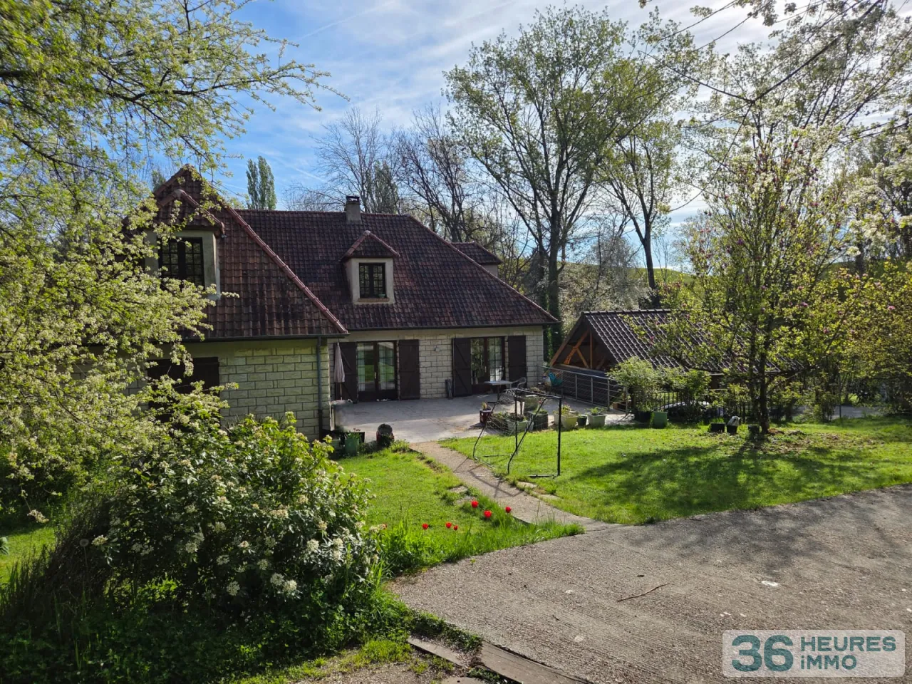 Estate à Abbéville-la-Rivière