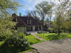 Grande propriété au fil de l'eau