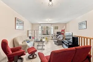 EXCLUSIVITÉ MAISON DE VILLAGE GRANS - T4/T5 166M² - GARAGE - TOIT TERRASSE
