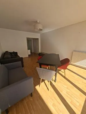Apartment à Le Mans — vignette 4