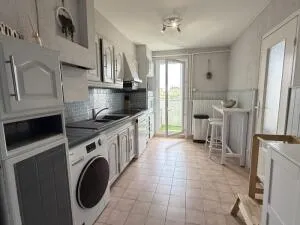 Apartment à Vitrolles — vignette 4