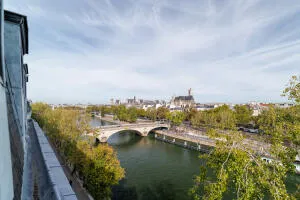 Paris 4eme ILE SAINT LOUIS VENTE INTERACTIVE