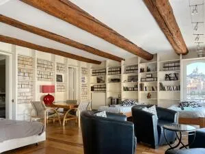 Apartment à Marseille 1er Arrondissement — vignette 3
