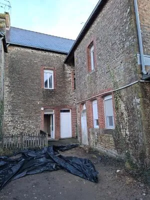 House à Saint-Denis-de-Gastines — vignette 7