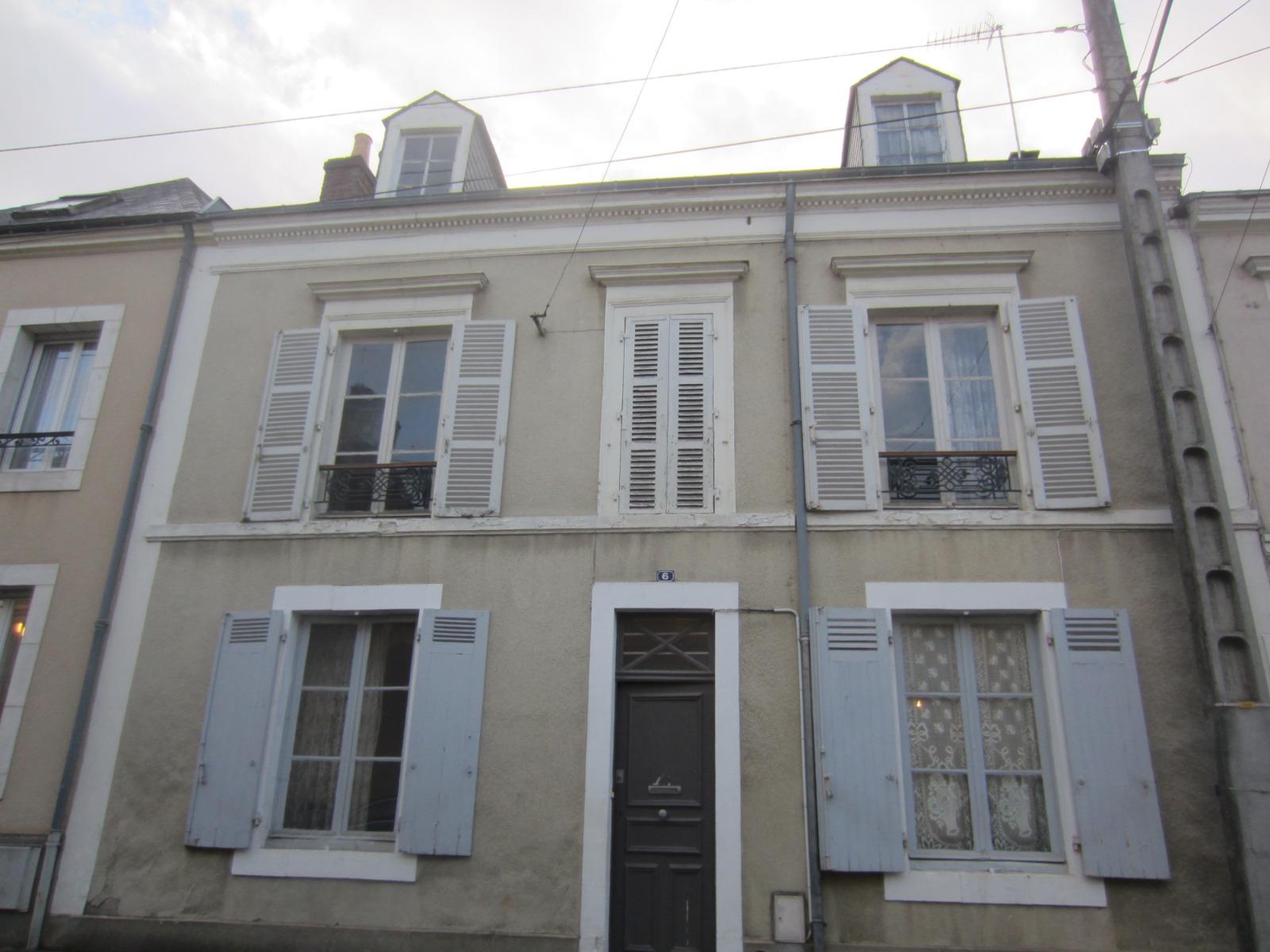 RUE CAUVIN ANGEVINE A RENOVER 