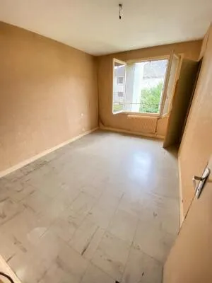 Maison à Brive-la-Gaillarde — vignette 6