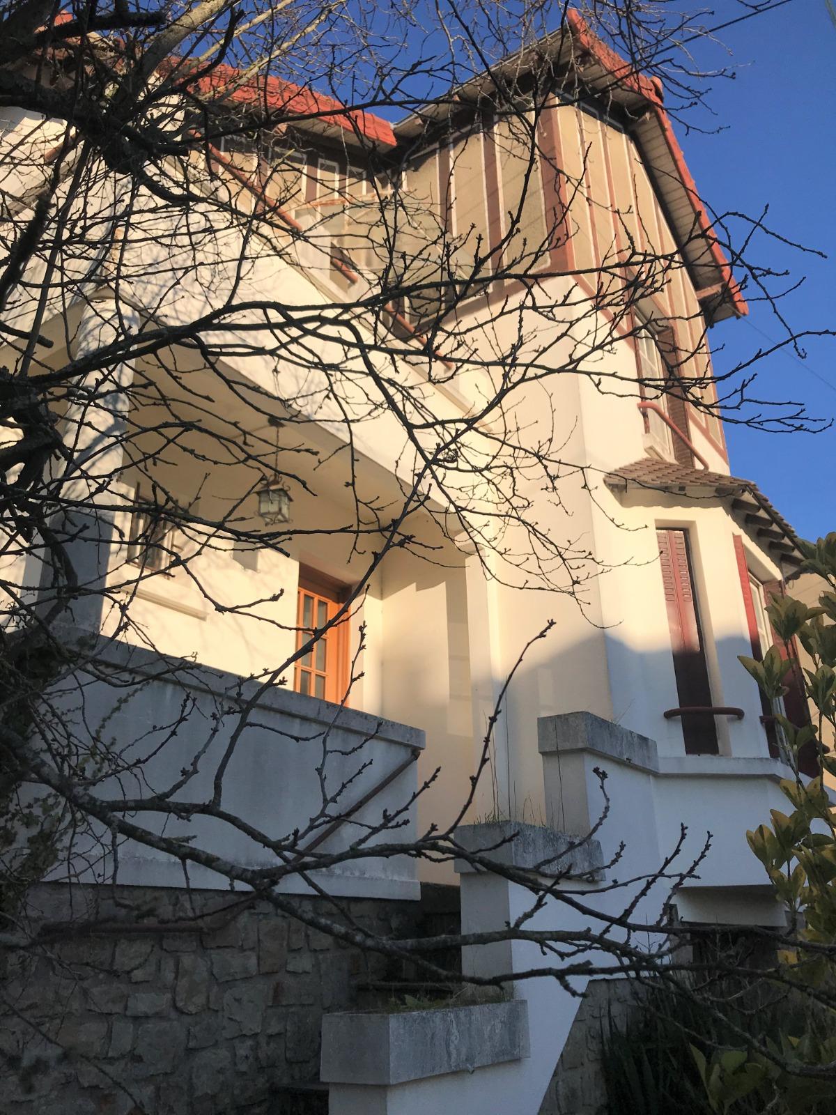 JARDIN DES PLANTES - MAISON A RENOVER AVEC DOUBLE GARAGE 
