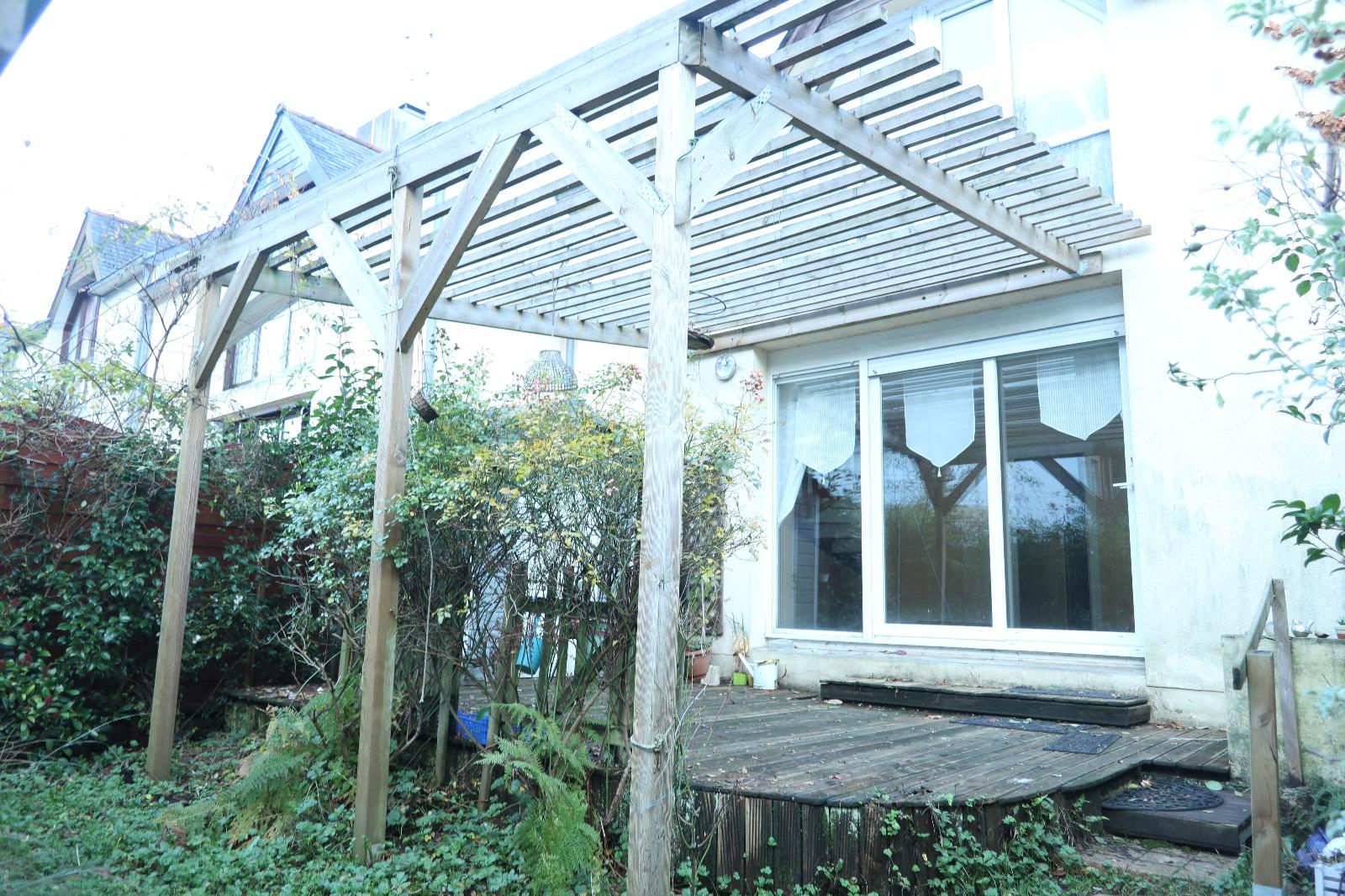 Maison  - quartier KERINOU - 