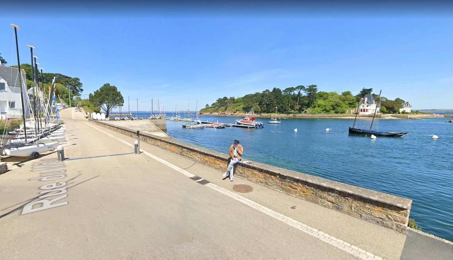 F2 vue mer -garage et cave