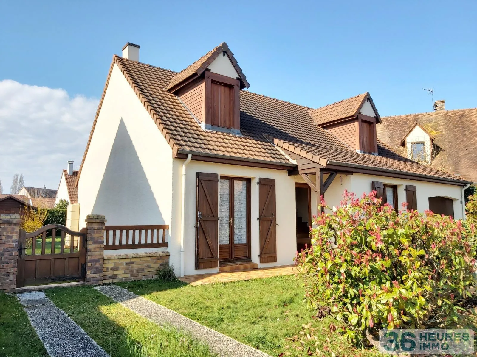 PLAIN PIED - GARAGE ET JARDIN 