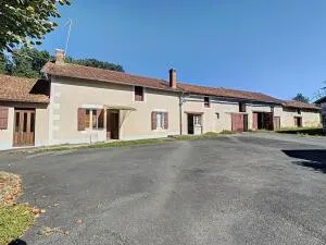 Ancien corps de ferme - CORNILLE