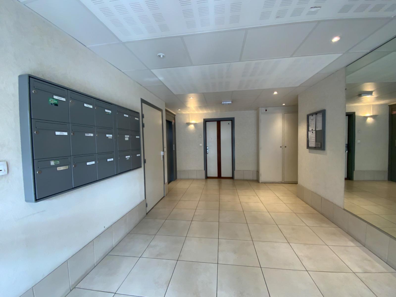 Appartement à Reims — vignette 4