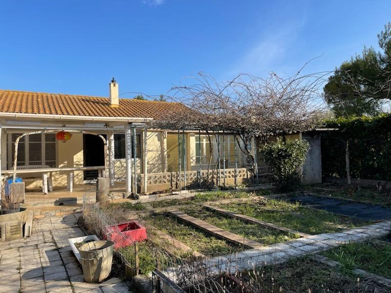 Maison avec jardin et garage