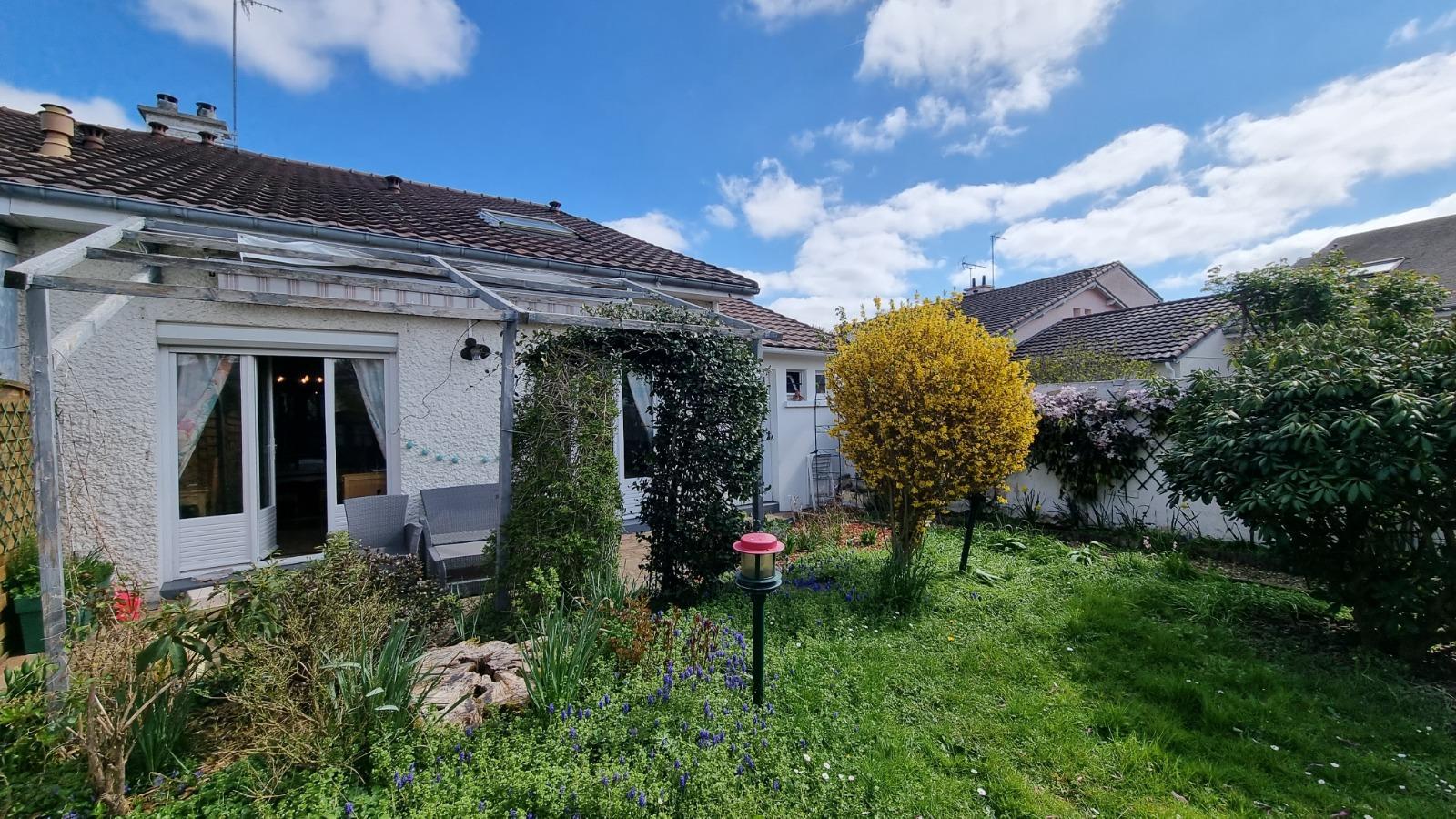 Maison avec chambre de plain pied. 