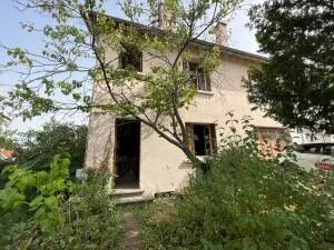 Maison de ville quartier neufs soleils.