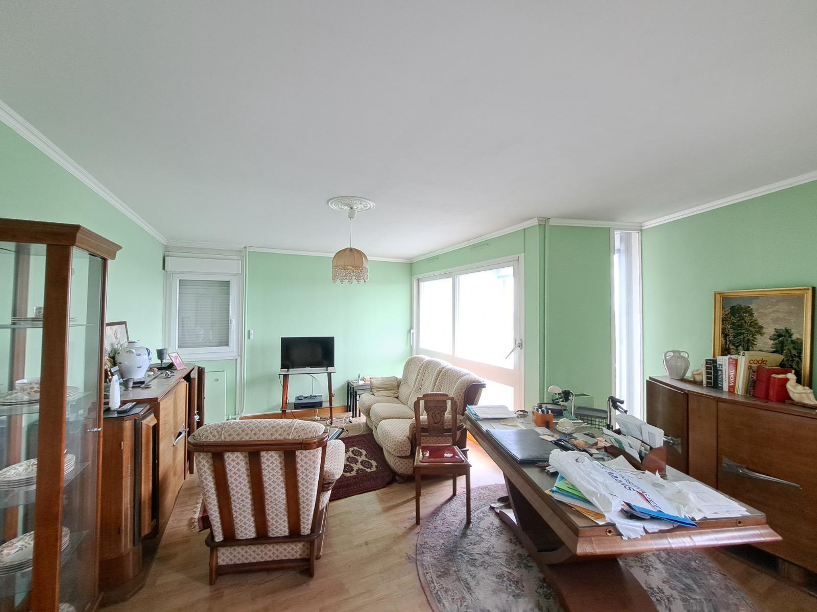 Le mans sud - residence de standing - t3 avec balcon 